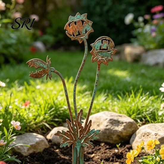 Whimsical Garden Stake Carnivorous Plant Decoration Rusty 2D Flat Flytrap Sculpture for Yard Art Lawn Flower Bed Planter Unique