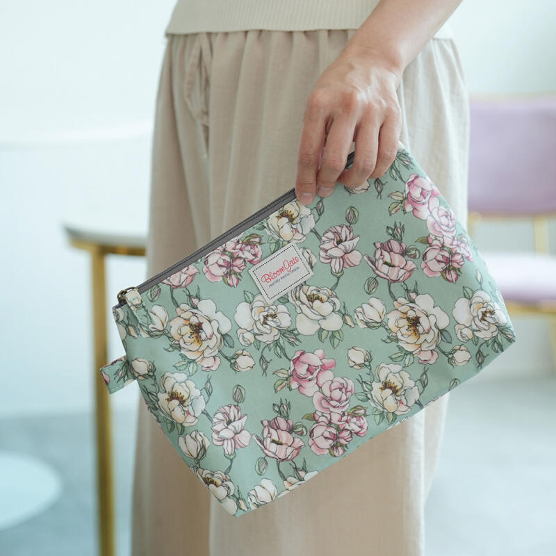 Lauren Simple Pouch (L)