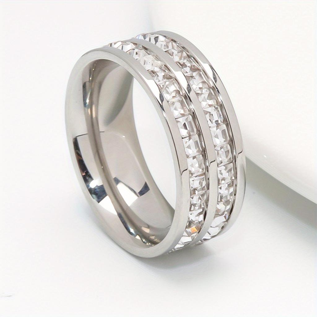 1pc Stainless Steel Women's Ring 8mm Wide Band with Small Square Rhinestones - Modern Elegant Design for Casual Attire & Special Occasions, Versa
