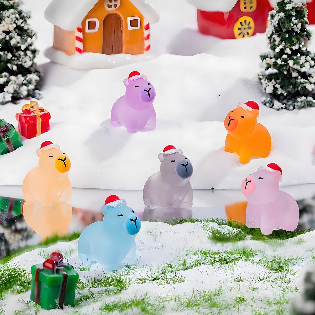Luminous Mini Resin Christmas hat Kapibala Glow in The Dark Tiny Figurines Ideal for DO-IT-YOURSELF Fairy Garden Christmas Party Decor Gifts