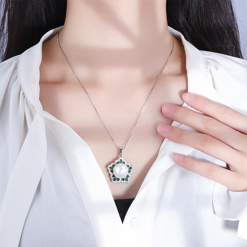 Jewelry Copper Bottom Gold-Plated Inlaid Fritillary Pearl Star Colored Treasure Inlaid With Diamonds Pendant Necklace 14Mm