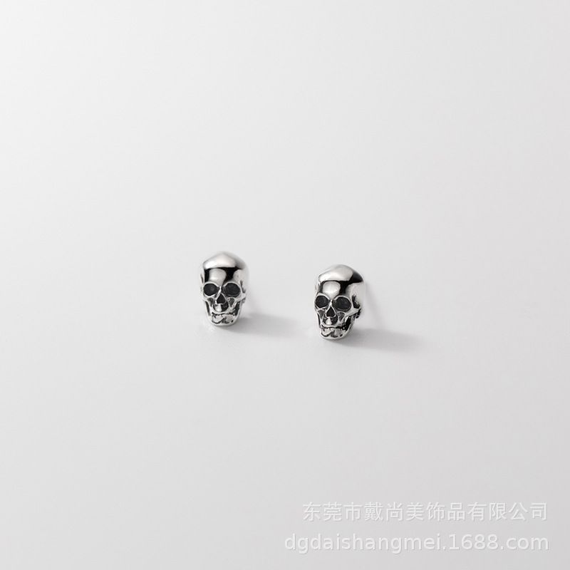 Men s skull stainless steel stud earrings retro skull ears personalized domineering earrings