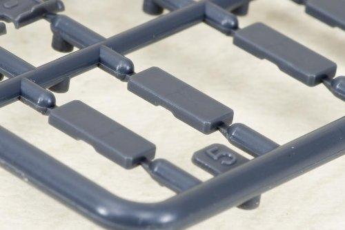 Laupen Model 1/35 Scale Articulated Caterpillar Tracks for the JGSDF Type 10 Tank, 2nd Production Lot C2 with Rubber Pads