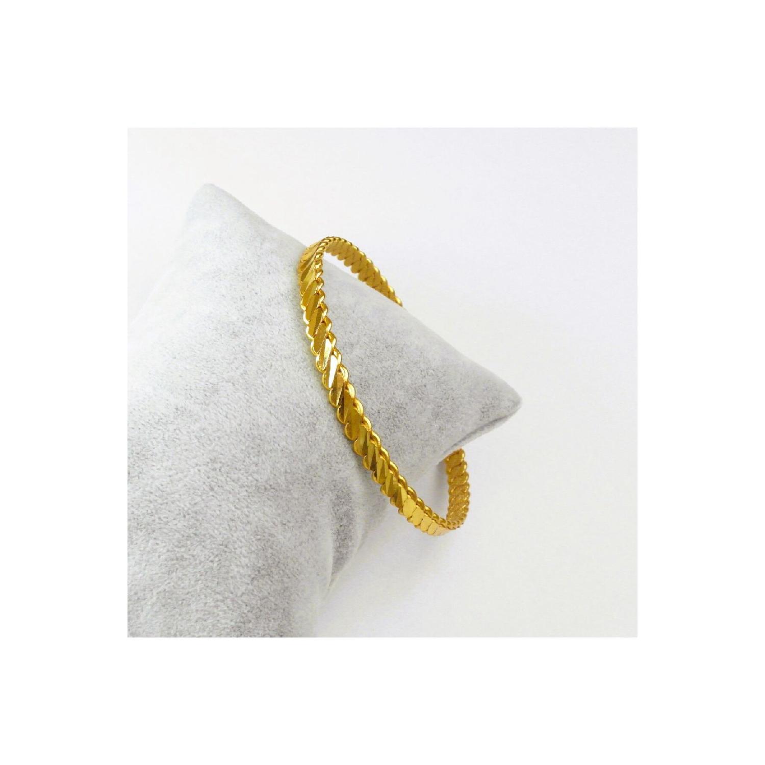 

Браслет тройного витка с покрытием из 22-каратного золота Ab15 6,6 золотой