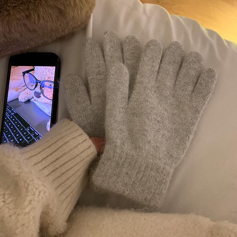 Korean Winter Touchscreen Knitted Gloves - Stylish Windproof Warmth for Women and Students