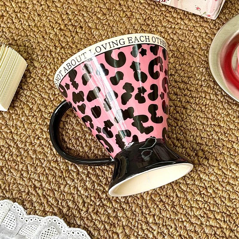 Cute High-value Ceramic Mug Design Feeling Drinking Cup Boy and Girl Couple Coffee Milk Cup Birthday Gift