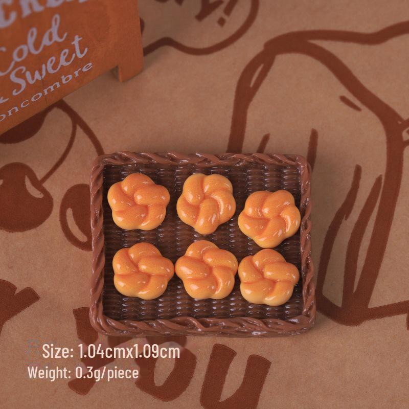 

Мини-игровой набор «Еда»: Круассан, тост, сумка «Кошачий коготь», крем «сделай сам», клей, шпилька, гвоздь, аксессуары из смолы