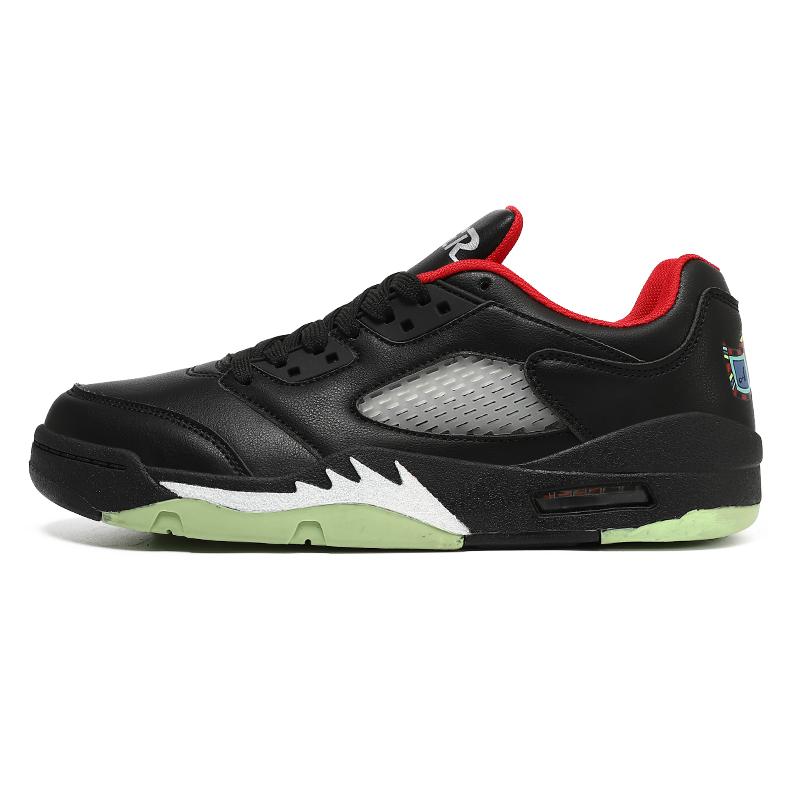 

Модные и универсальные кроссовки: Удобная повседневная спортивная обувь с мягкой подошвой 45