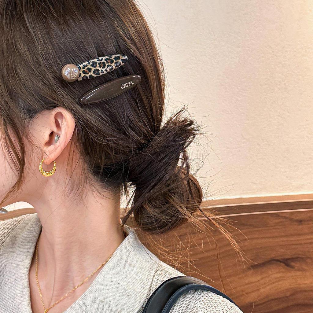 Lazy Leopard Print Round Bead Hair Clip for Women