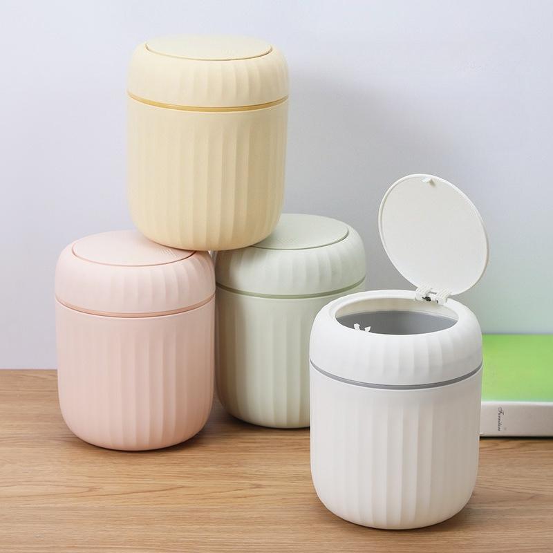 Mini Desktop Trash Can with Lid Garbage Waste Bin Organizer Bedroom Offi Desk Storage Box Made Durable Plastic Home Supplies