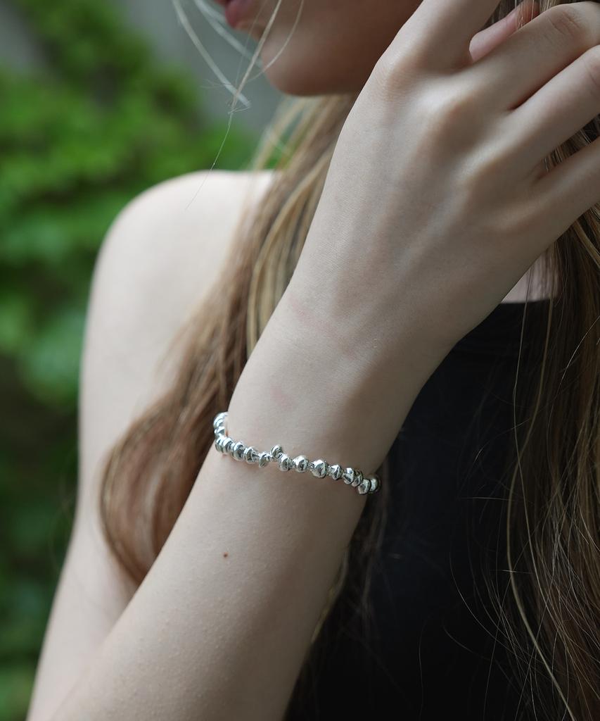 Reindeer Murmur Bracelet 02