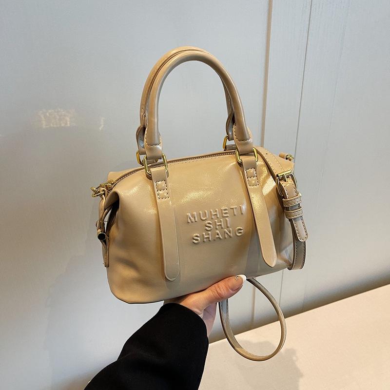 Premium bag women's new retro niche shoulder messenger bag versatile portable pillow bag