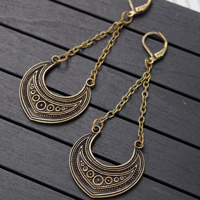 Vintage Trendy Carved Pattern Chain Geometric Pendant Earrings, Women's Personalized Ethnic Style Holiday Accessories