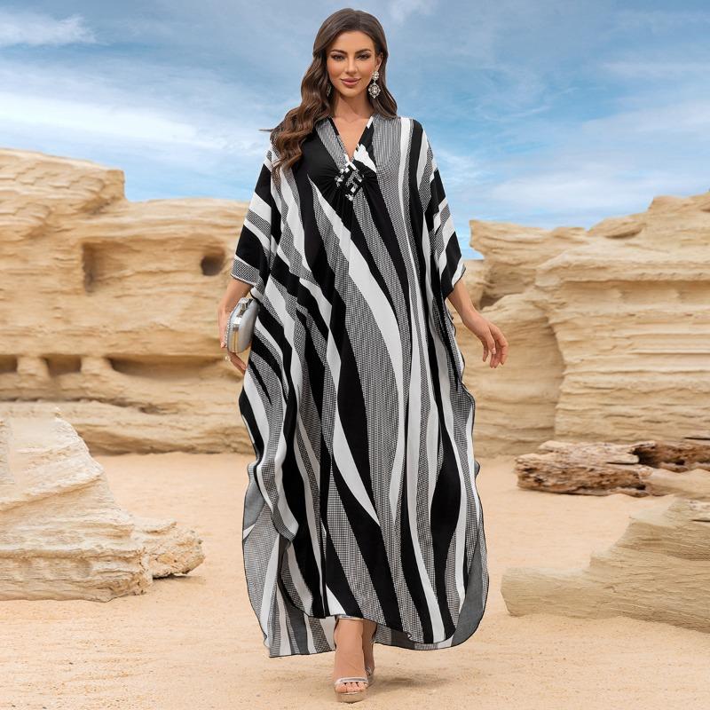 2025 New European and American Beach Dress Women's Loose Robe Bikini Blouse Sunscreen Clothing