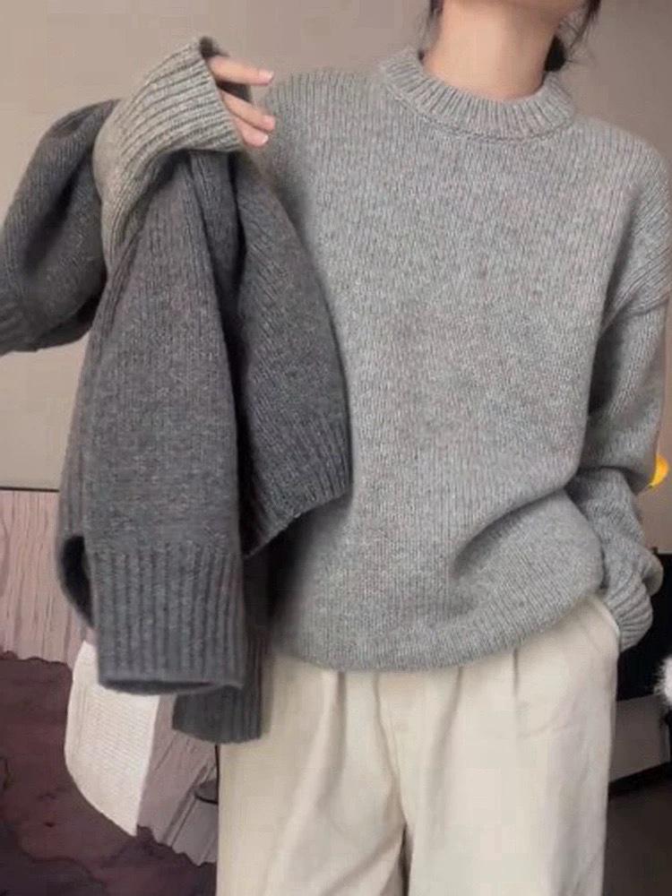 Women's Wool Round Neck Sweater - European Style, Soft Thick Knit for Autumn/Winter.