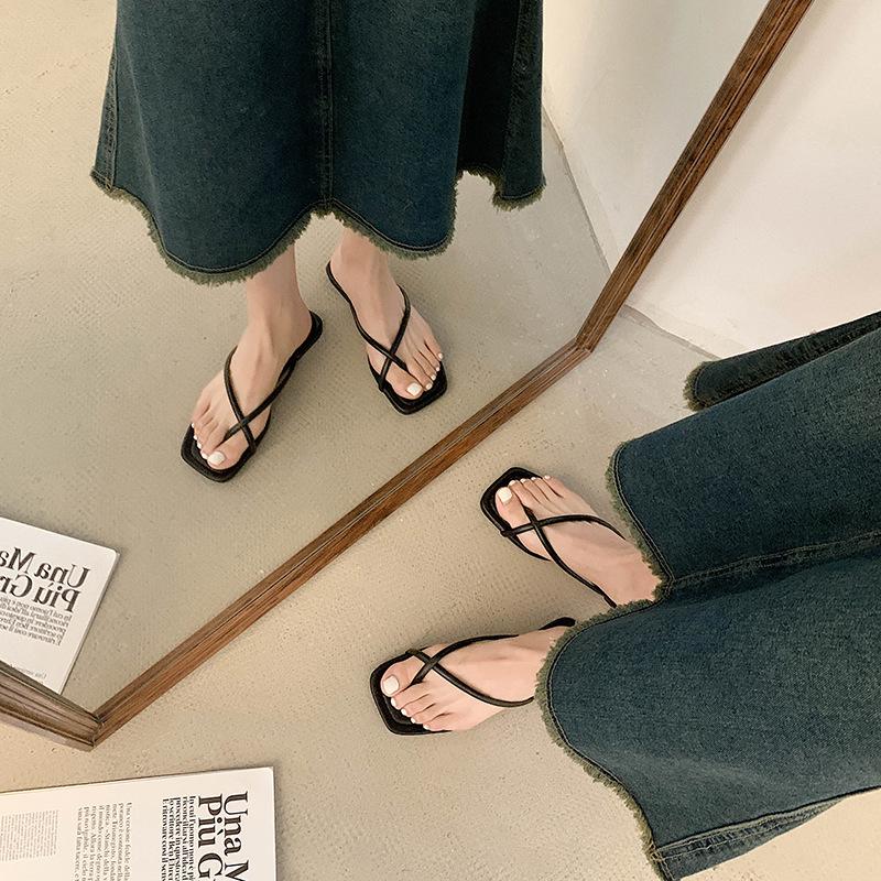 Black Beach Soft-soled Slippers Women's Summer New Flip-flops High-end Non-slip Outer Wear Cool Slippers