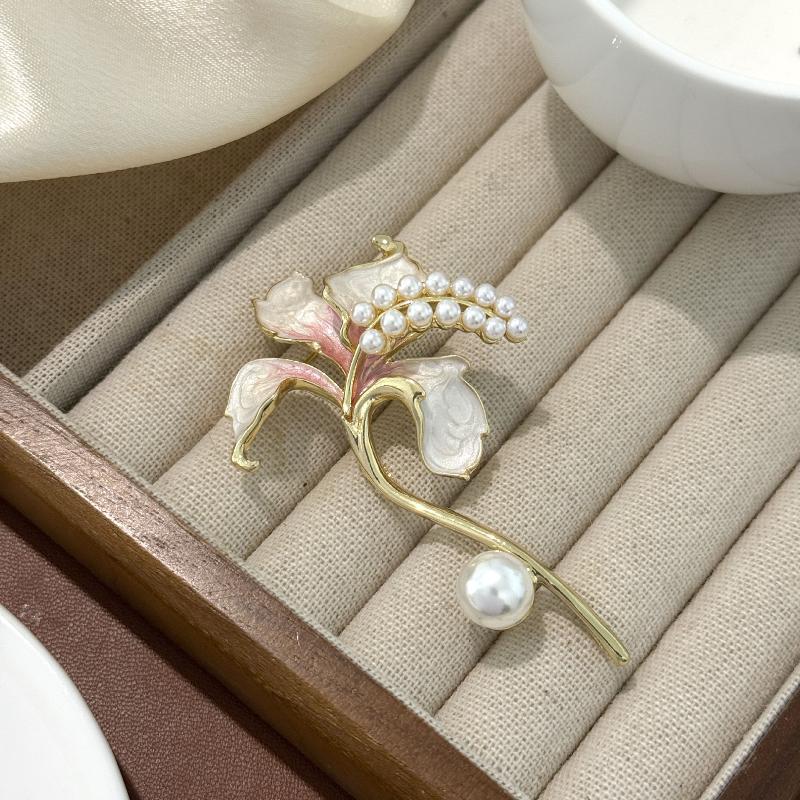 Fashion Pretty Enamel Imitate Pearl Flower Brooches For Women Lily Flowers Plants Brooch Pins Party Jewelry Accessories Gifts