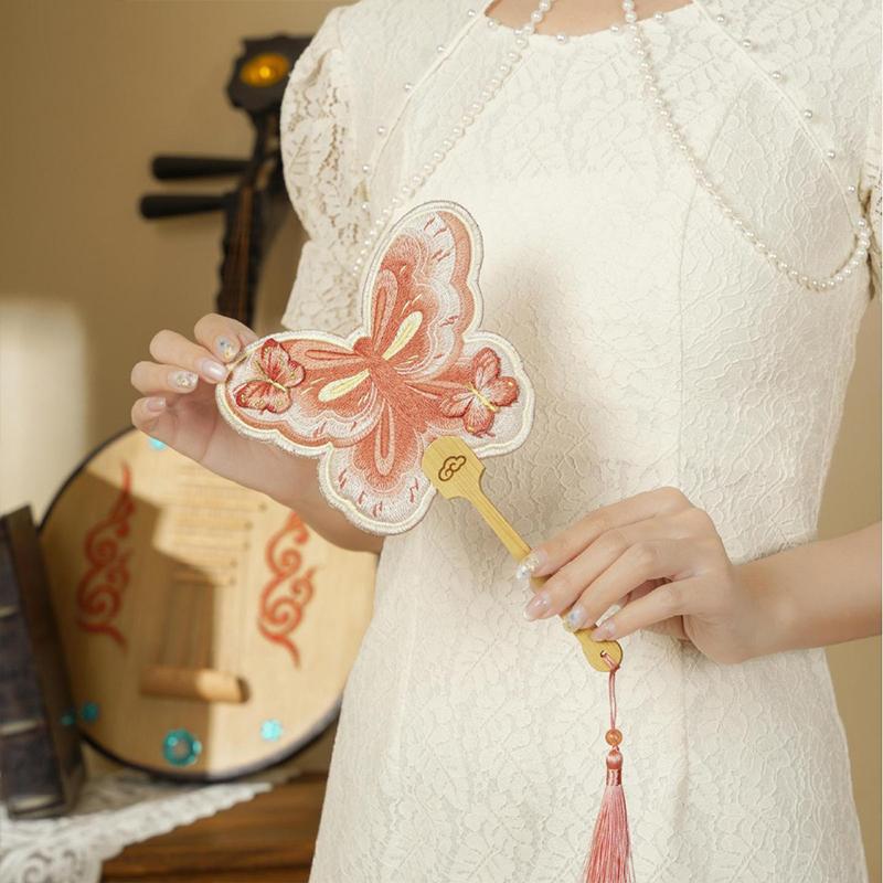Runder Fächer im antiken Stil mit Stickerei, chinesischer Stil, blütenförmiger Handfächer mit Anhänger-Quasten, Cheongsam Hanfu Zubehör