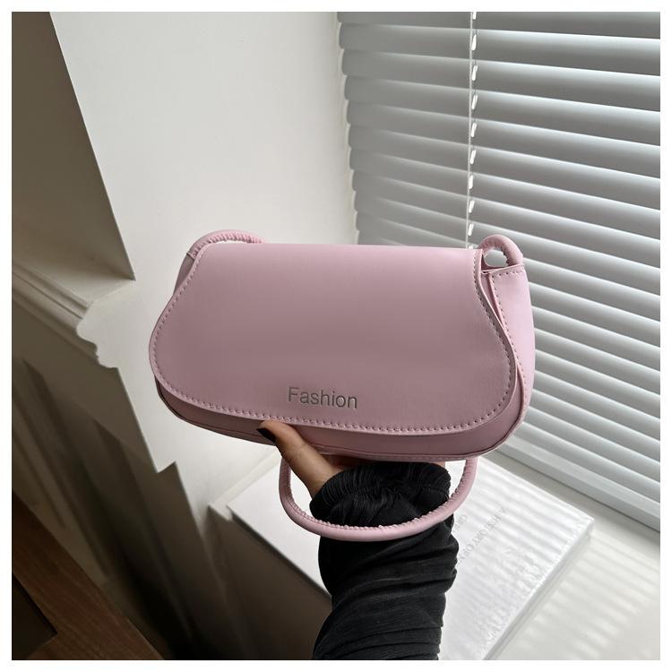 

Internet celebrity foreign style small bag women 2024 summer new versatile ins shoulder messenger bag temperament solid color small square bag рожевий
