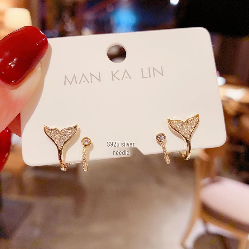 2023 S925 Silver Fashion Fishtail Rhinestone Stud Earrings: Versatile, High-End Korean Girly Accessories