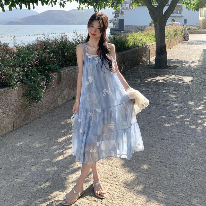 Popular beautiful suit skirt vacation style suspender dress two-piece set fringed hollow long dress suspender skirt