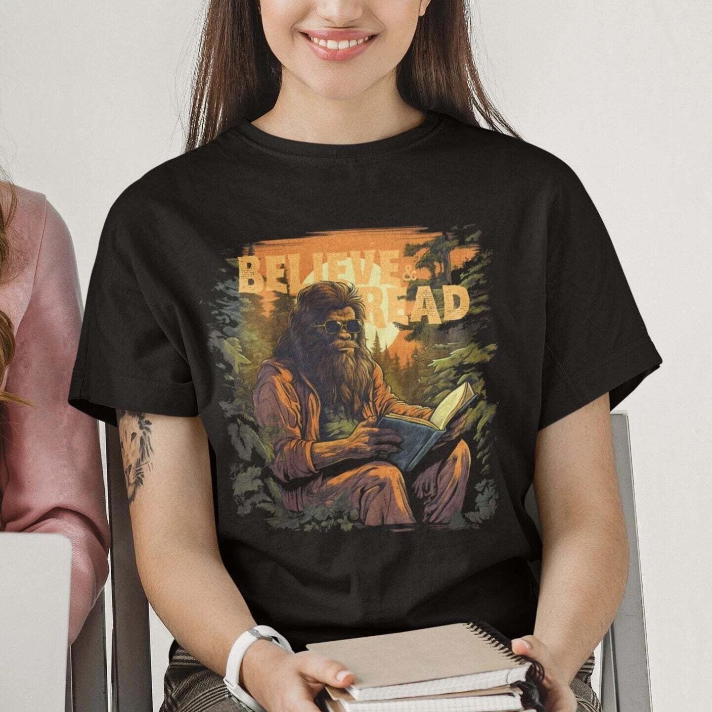 Bigfoot Reading Shirt S