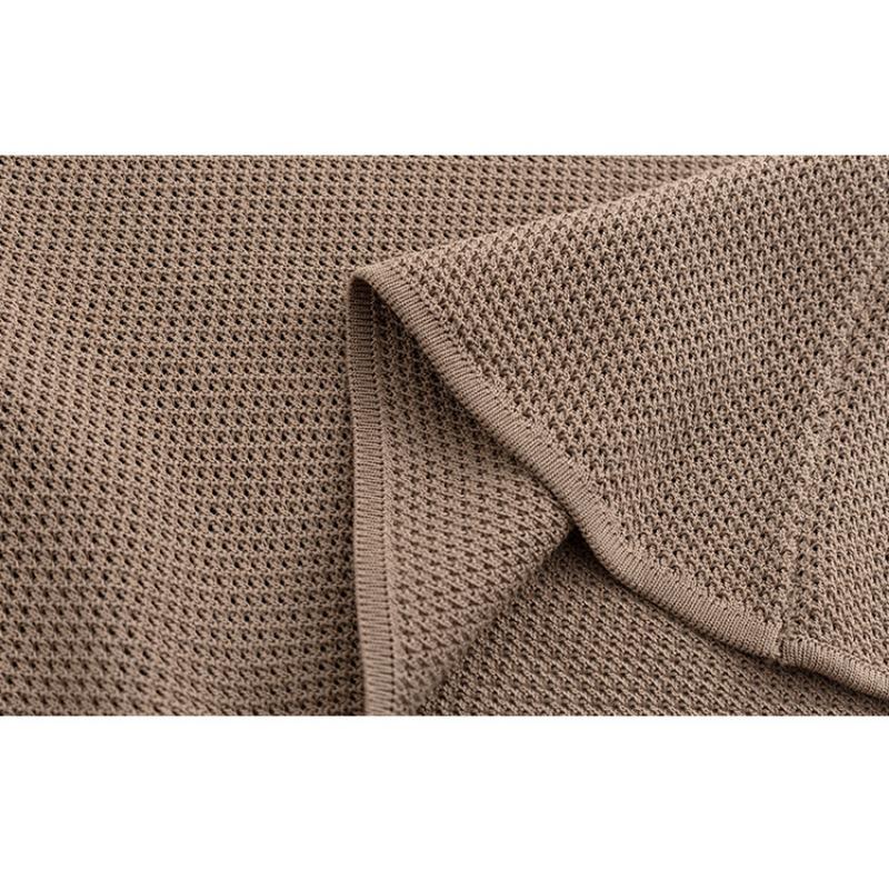 Plus Size Women's V-neck Hollow Out Sleeveless Tops Early Autumn Loose Knit Vest