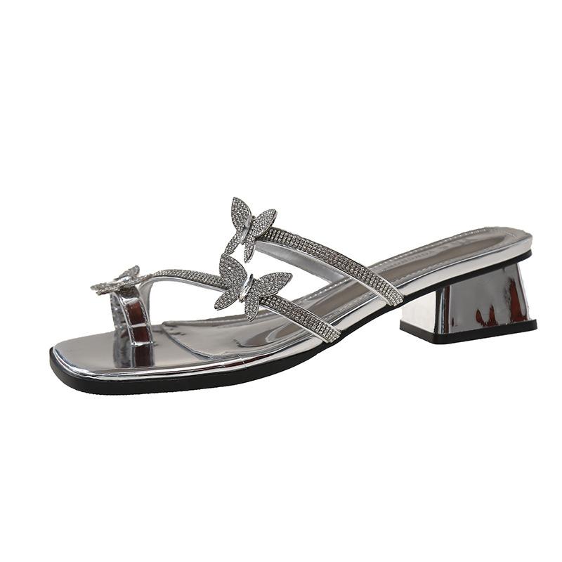 Französische Strass-Schmetterlings-Zehenbedeckungs-Sandalen Damen-Oberbekleidung 2025 neue Kristall-Blockabsatz-Sandalen Damen-Sommerrock