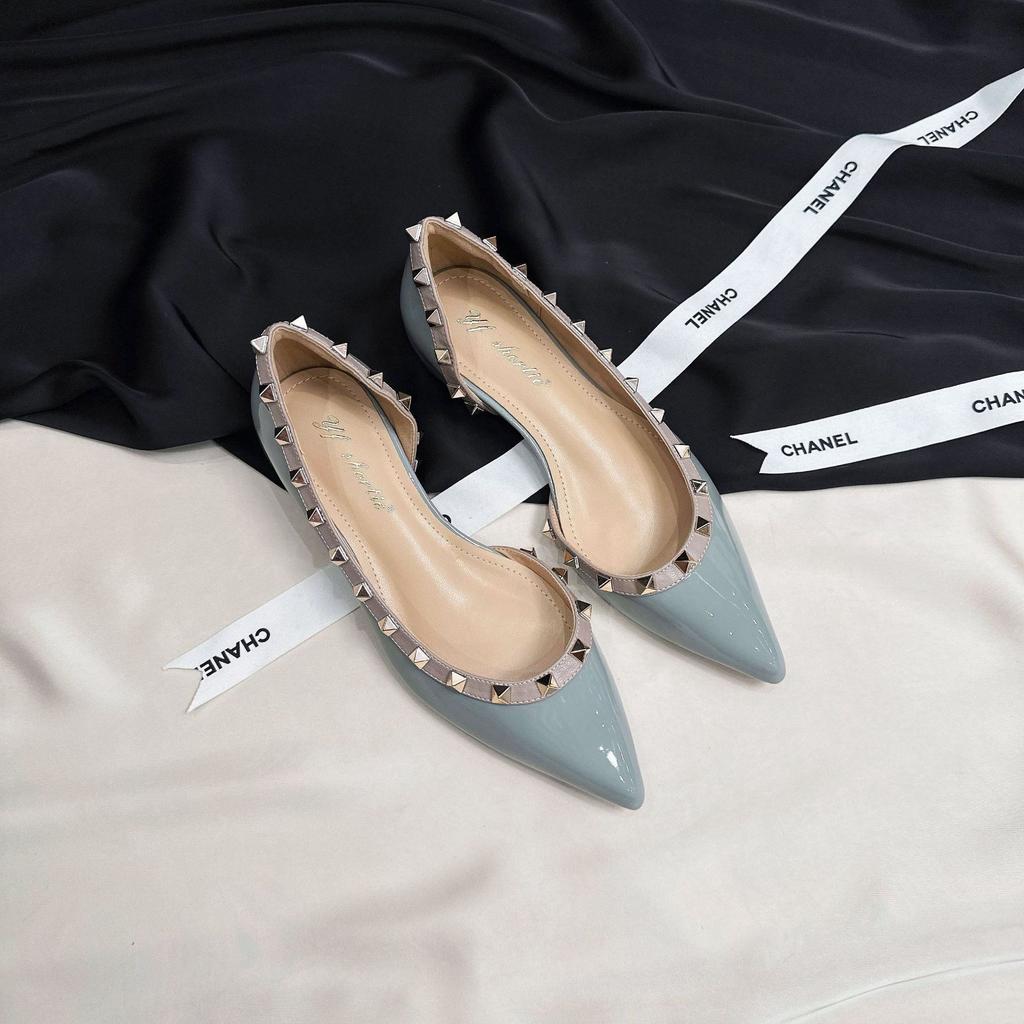 Höhe 4CM Nieten V Zuhause spitzseitig leere Sandalen Damen Sommerbekleidung 2025 neue schöne Lackleder Ballerinas