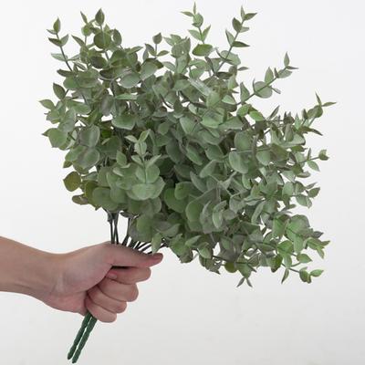 Eucalipto artificiale con stelo 7 forchette Non appassisce Senza irrigazione Puntelli per foto Realistico riutilizzabile in plastica Finte piante verdi Forniture per la decorazione della casa