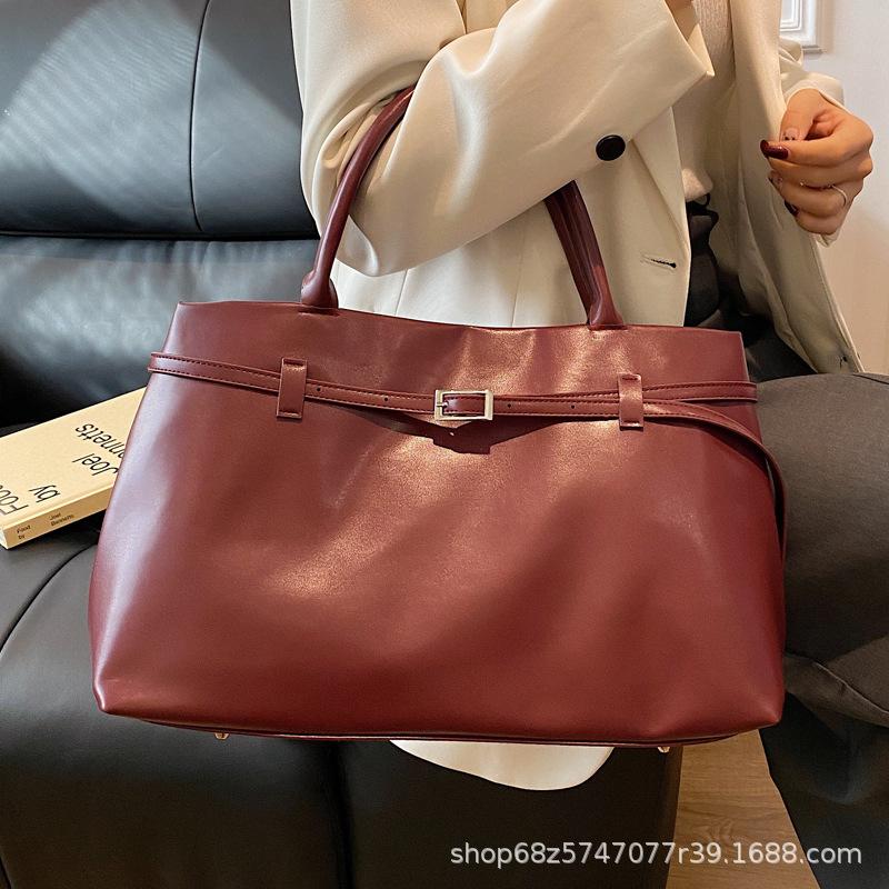 2025 Winter New Korean Version Trendy Large-capacity Hand-held Fashion Casual Tote Bag Shoulder Bag Feeling Large Bag Armpit Bag