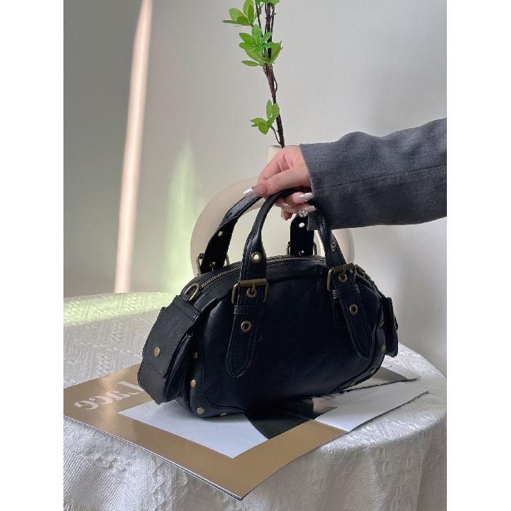 2024 Autumn Winter New Women's Fashion Retro Handbag Motorcycle Bag Niche Design Single Shoulder Crossbody Bag Trendy