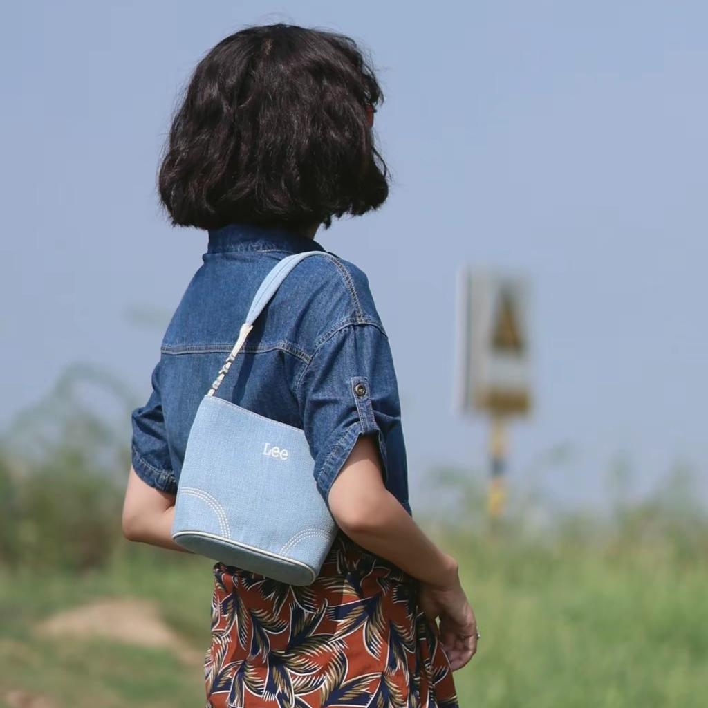 New Lee Fabric+Artificial Leather Baby Blue Shoulder Bag, Bucket Bag, Shoulder Bag Regular Women's Vintage Light Cow LE240070M-521