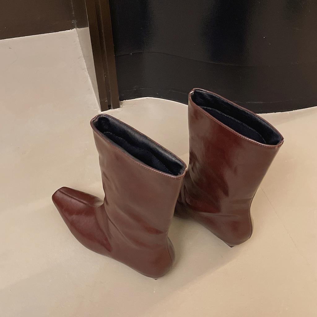 2025 Winter and Autumn Large Size Explosive Slope Heel Medium Tube Knight Boots Women's Retro Loose Versatile Sleeve Simple Square Head Low Heel