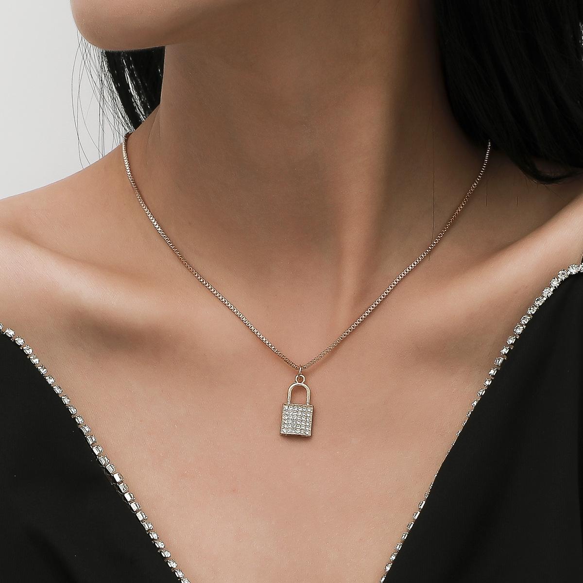 

Аксессуары, Креативные Модные Элементы Универсальное Ожерелье, Простое Ретро Ожерелье с Подвеской в Виде Ключа-Замка для Женщин See details