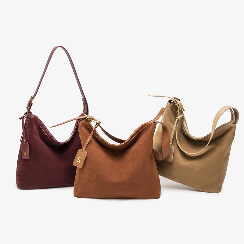 2025 Fall/Winter New Niche Women's Bag Fashionable Matte Finish High-End Soft Single-Shoulder Underarm Bag Large Capacity Tote Bag