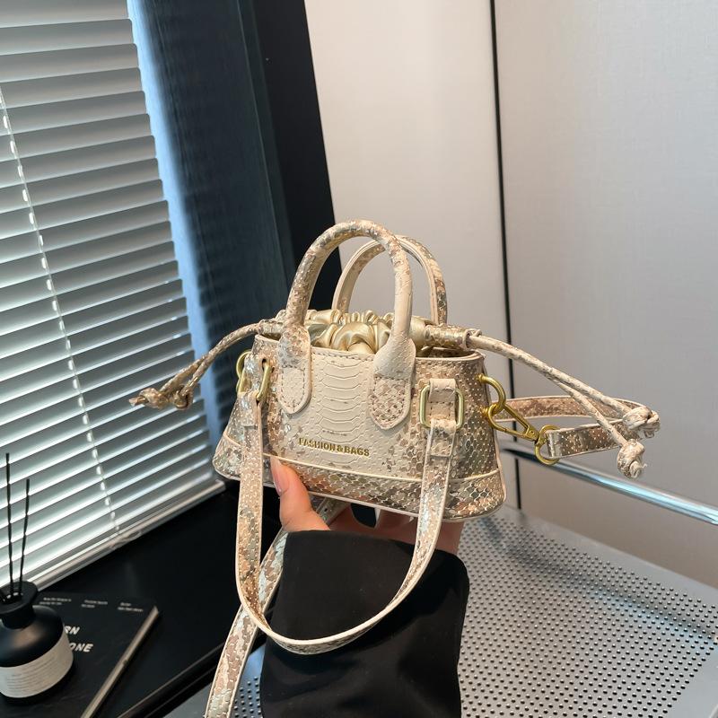 Bag Women's Delicate Crocodile Pattern Mini Handbag Niche Design Vegetable Basket Women's One Shoulder Crossbody Bag