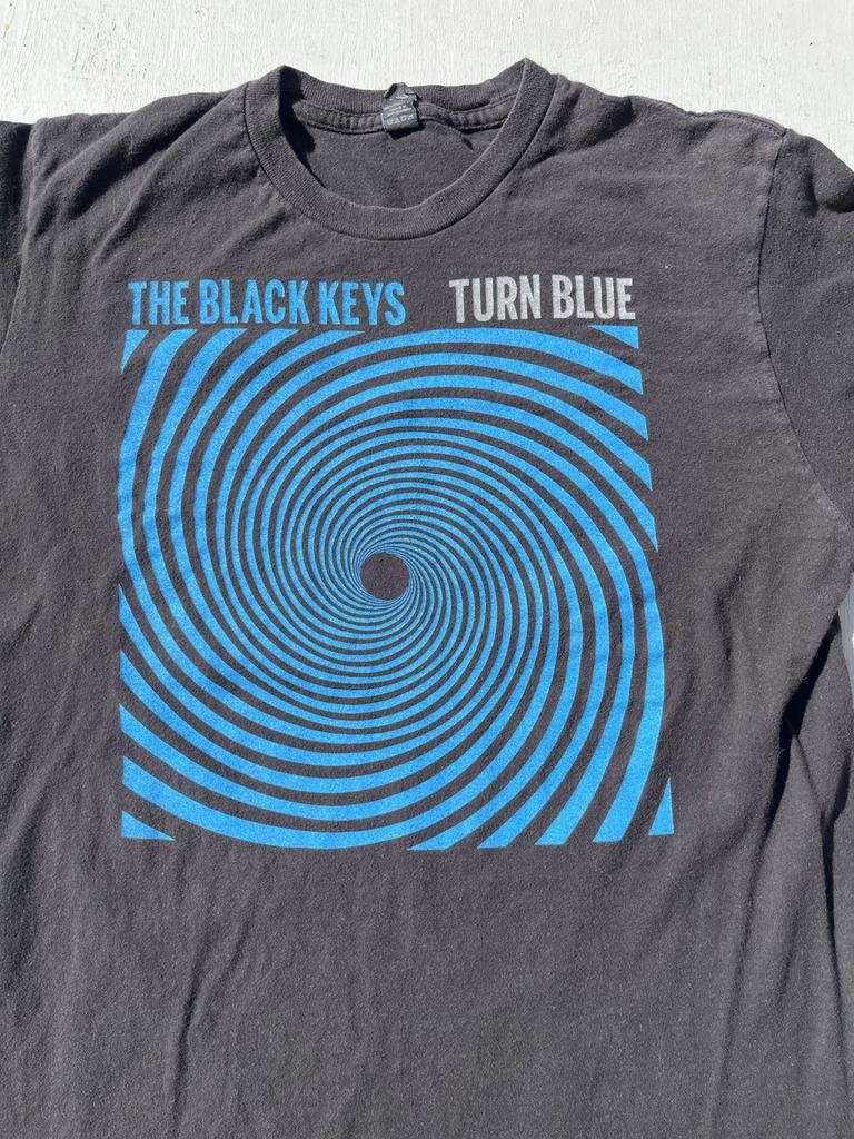 Men's Black Keys T-Shirt Spell-Out M 2014 Tour Turn Blue Blues Rock Ohio Duo USA