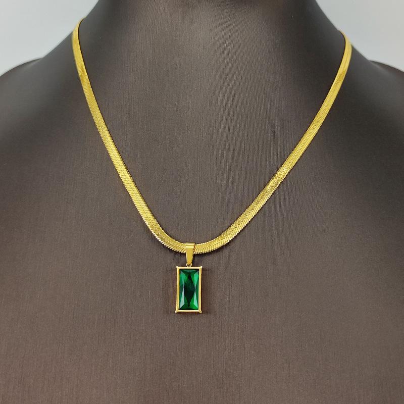 Niche Temperament Design Necklace Snake Bone Chain Light Luxury Green Zircon Pendant Titanium Steel Necklace for Women