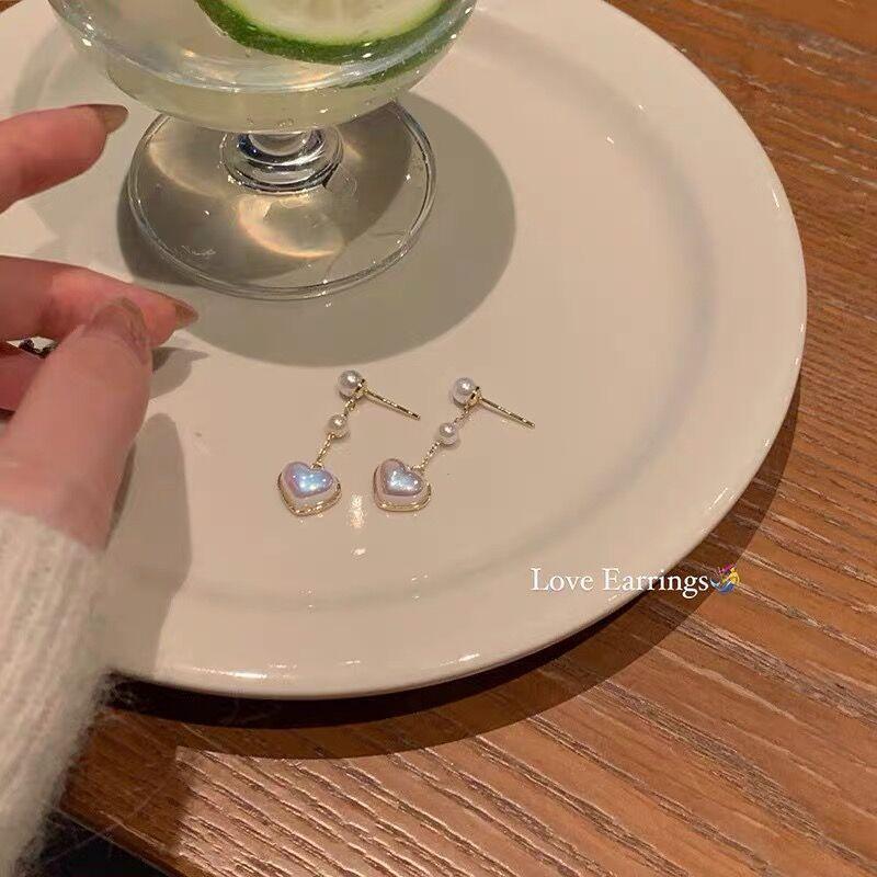 Pearl Love Fringed Earrings Women's Stud Earrings Niche Design Sense High Temperament Autumn Light Luxury Simple Unique Earrings