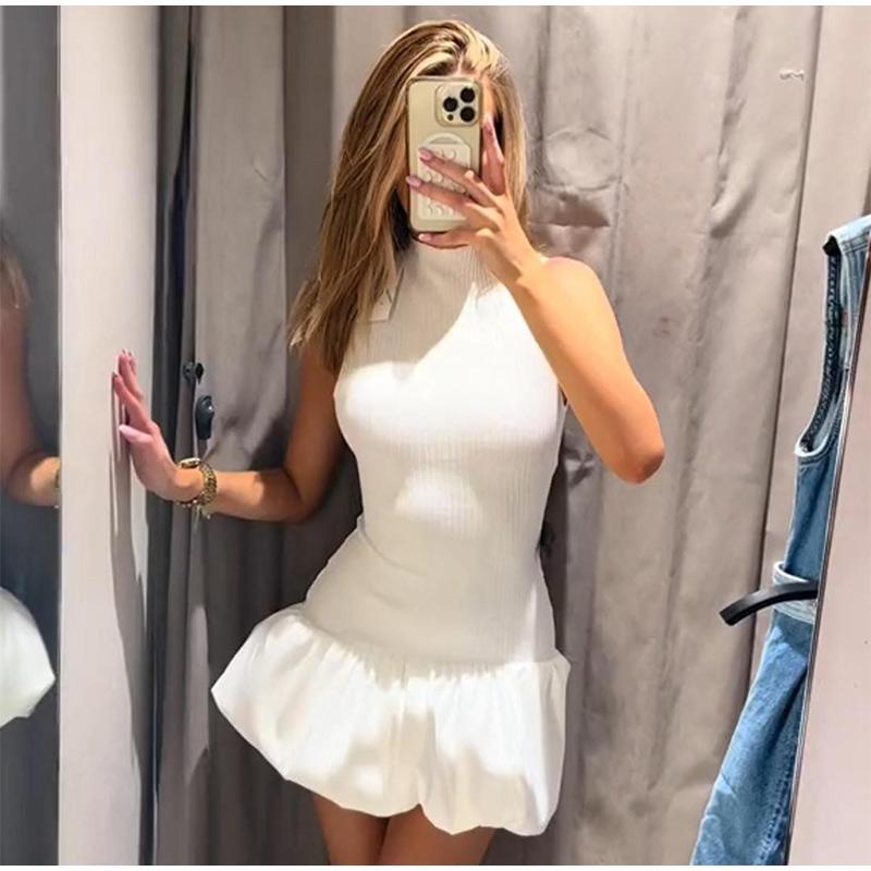 Вязаное плиссированное бальное платье с открытой спиной — фото 5