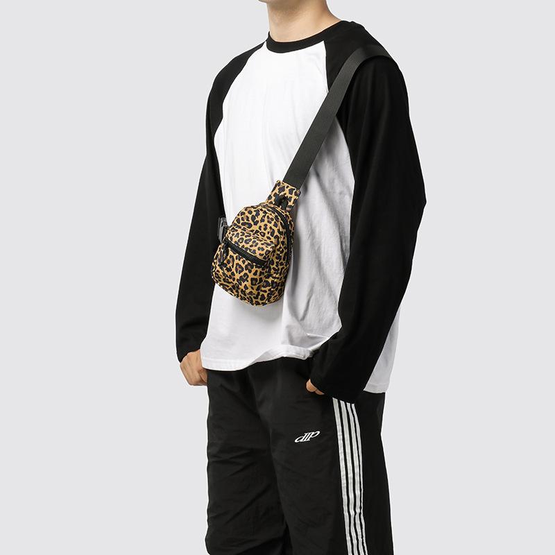 Locomotive leopard print daily commute street small satchel Korean version casual mobile phone change men's and women's messenger bags