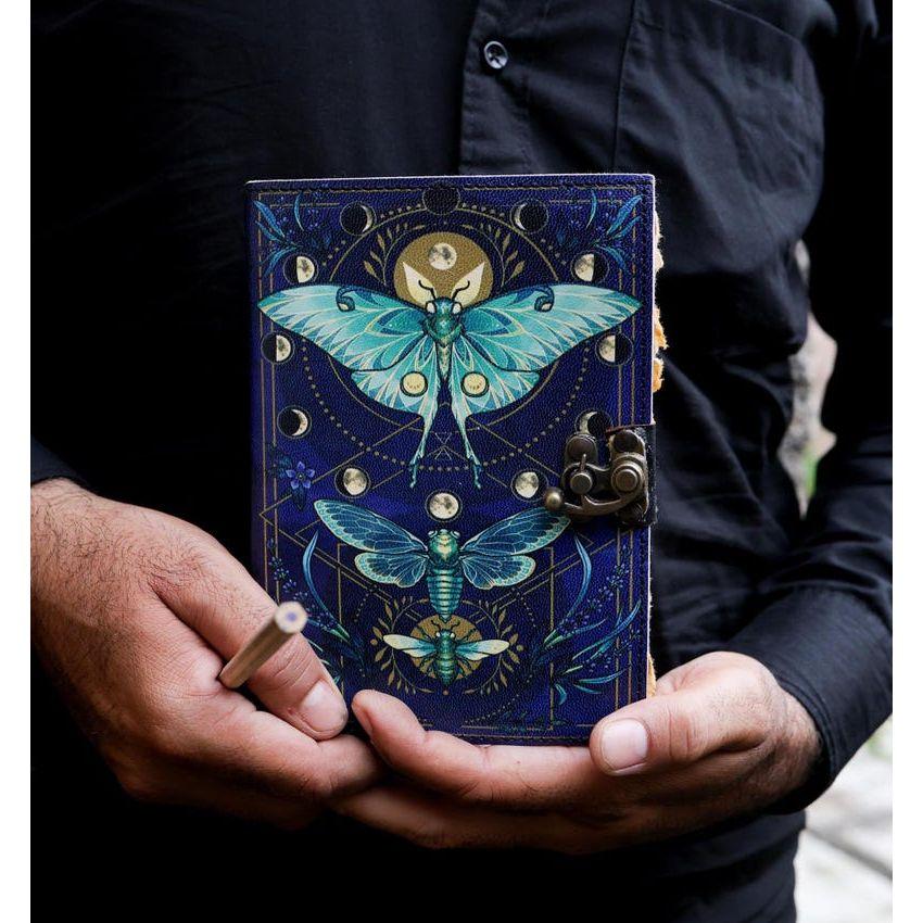 

Кожаный журнал Волшебник заклинаний Кошачья книга Пустая тетрадь магии Книга теней Викканский языческий гримуар книга для путешествий Зарисовка лучший подарок 7 x 5 in