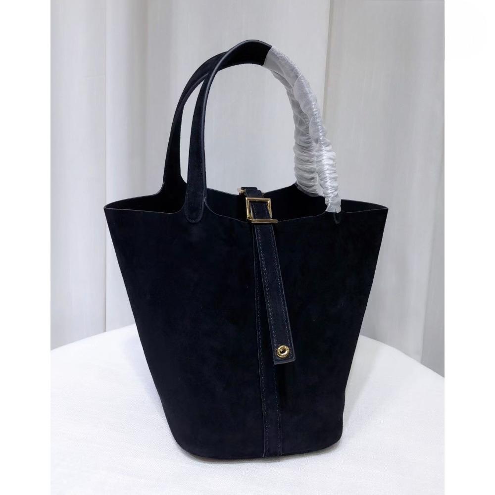 Autumn and Winter New First-layer Suede Matte Leather Vegetable Basket, European and American Fashion Handbag, Large Capacity Bucket Women's Bag