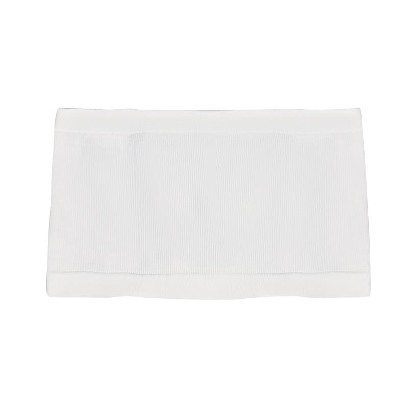 Large Size Thin Bra with A Strapless Base and A Straight Cut Inside To Prevent Light From Escaping and Leave No Trace