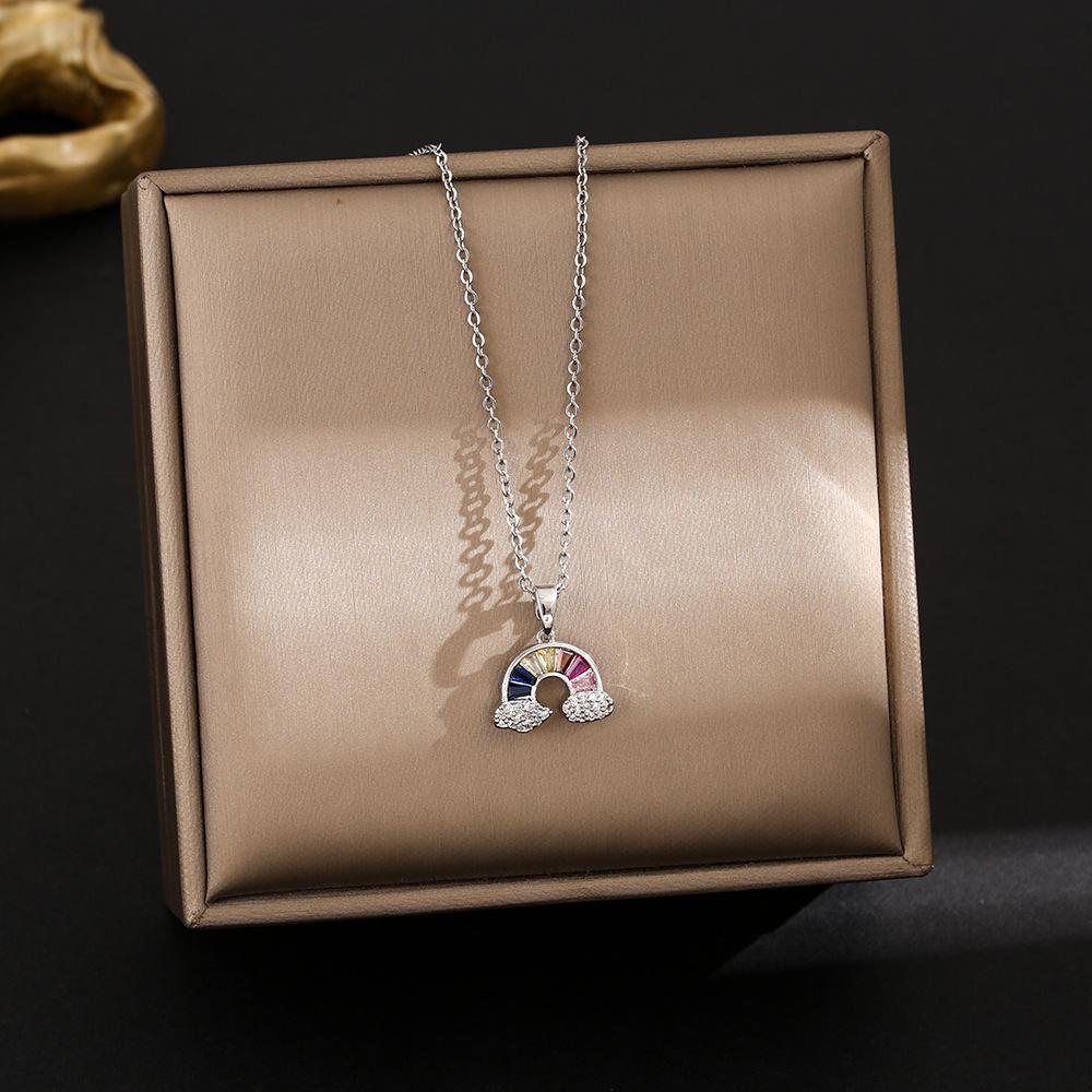 Elegant Korean Micro-Inlaid Titanium Necklace - Luxurious Women's Clavicle Chain, Non-Fading, Unique Minority Design.