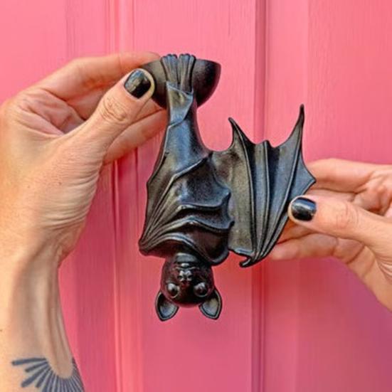 Halloween Bat Door Knocker Gothic Spooky Inverted Bat Front Door Gate Knocker Handle Pull Handle Haunted House Home Decoration Door Accessories
