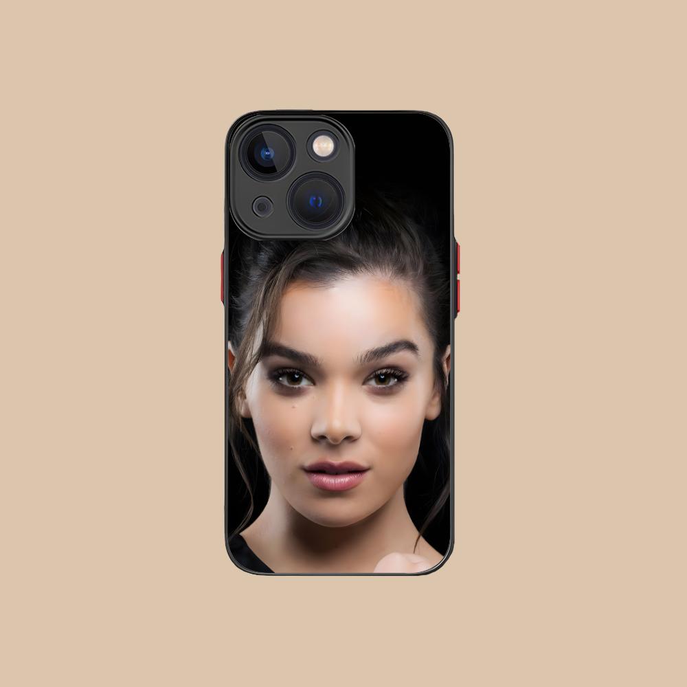 Hailee Steinfeld Silicone Mobile Phone Case for iPhone 17 16 15 14 13 12 11 X XR XS 8 7 Air Pro Max Plus Mini Colorful Cover