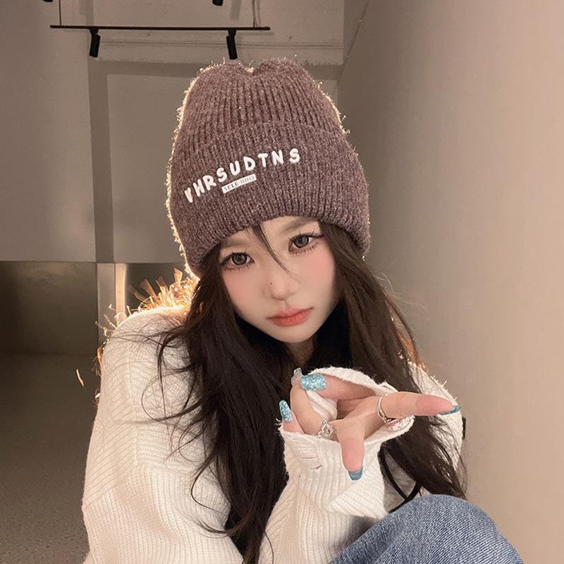 Women's Autumn and Winter New Korean Version of Versatile Treasure Warm Letter Knitted Hat Student Face Small Fashion Hat Women