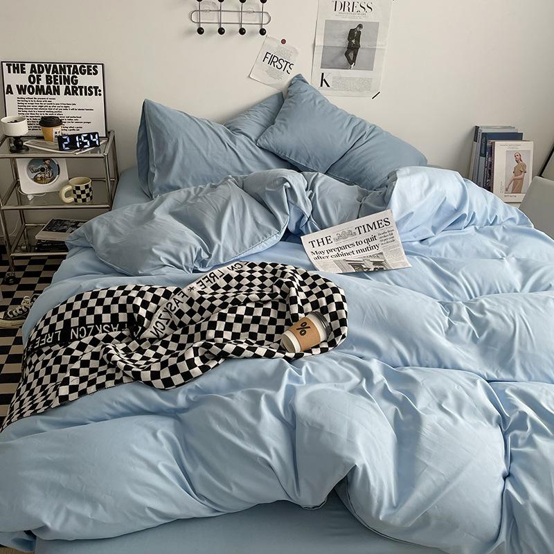 Four-Piece Pure Cotton Washable Bed Set: Skin-Friendly Sheet and Duvet Cover, Ideal for Dormitory Beds.